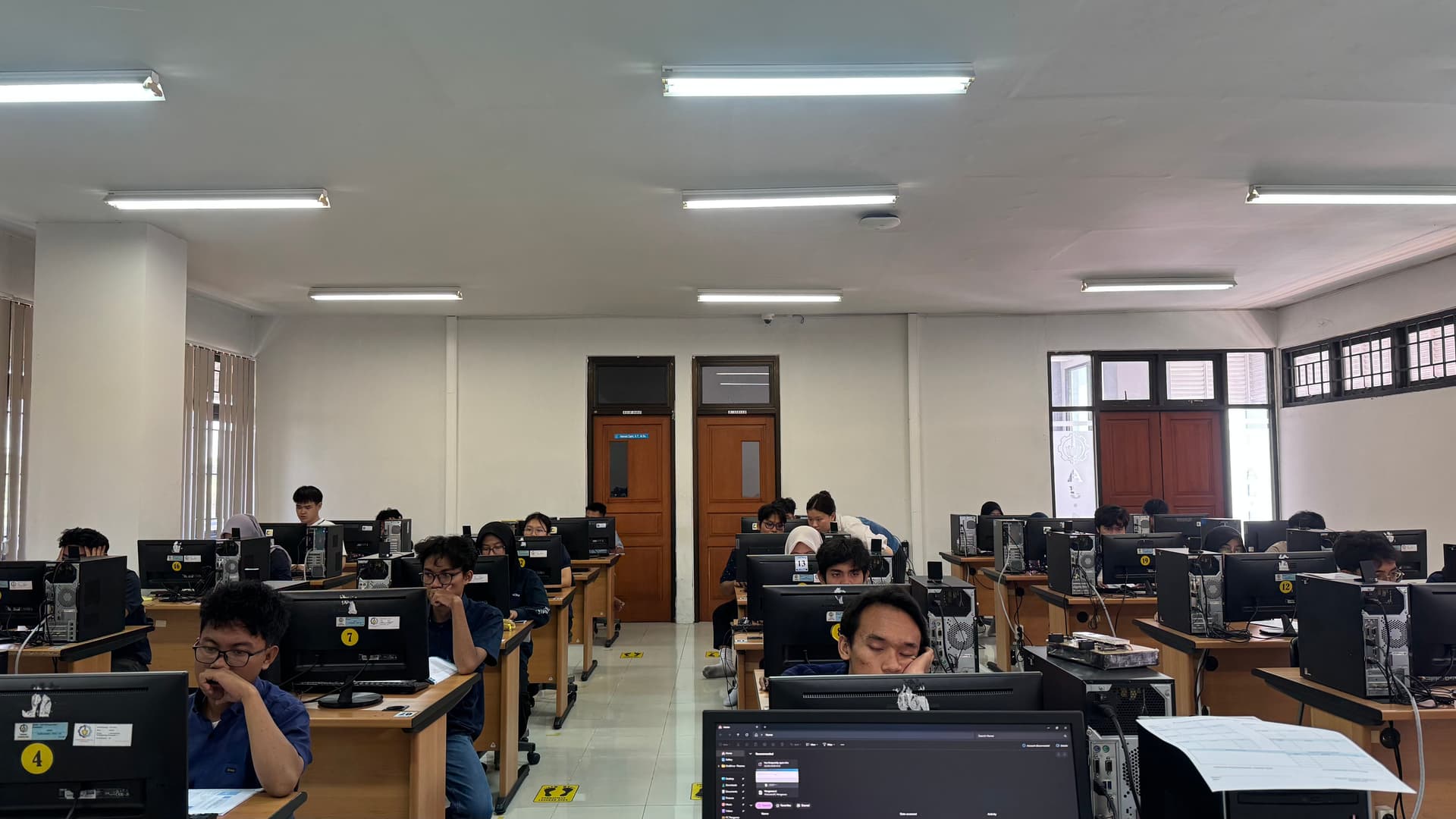 B300 Multimedia and Internet of Things Laboratory