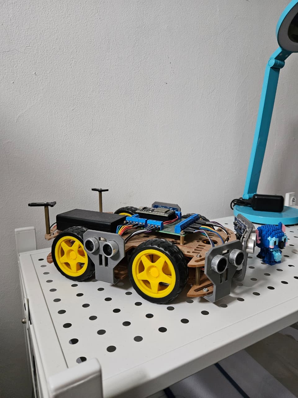 Fully Autonomous ESP32 Robotic Vehicle
